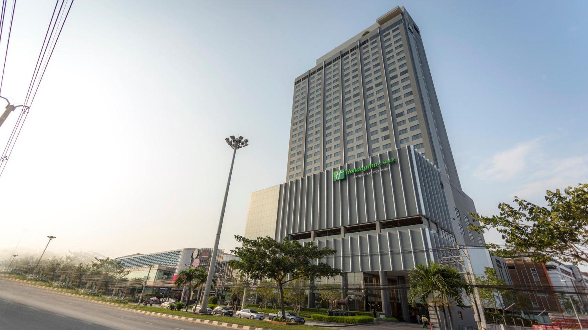 Holiday Inn & Suites Rayong City Centre, An Ihg Hotel Dış mekan fotoğraf