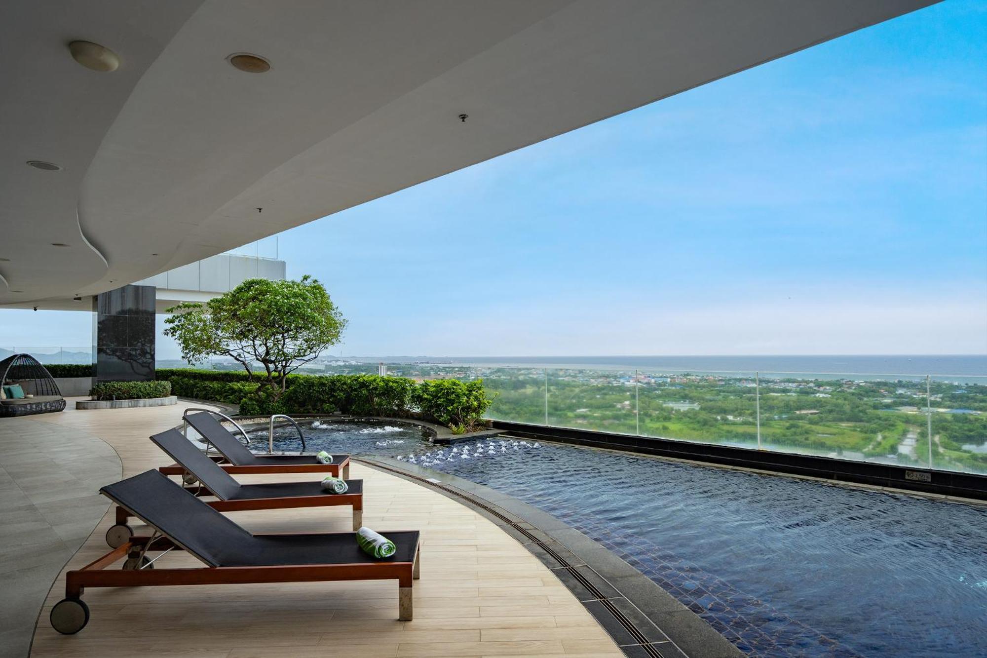 Holiday Inn & Suites Rayong City Centre By Ihg Dış mekan fotoğraf