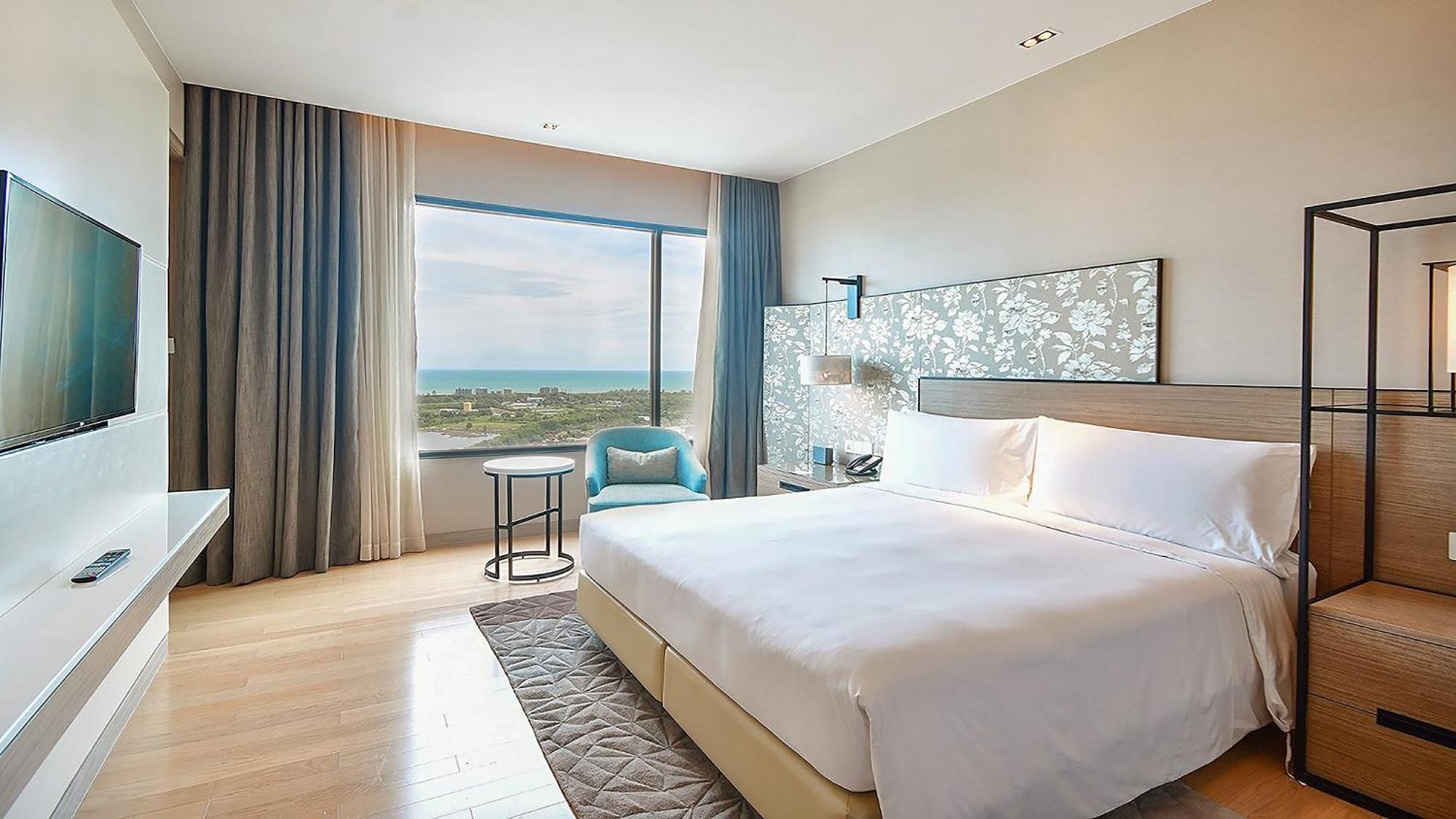 Holiday Inn & Suites Rayong City Centre By Ihg Dış mekan fotoğraf